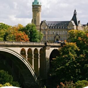 eSIM de viaje para Luxemburgo: internet sin roaming para tus viajes